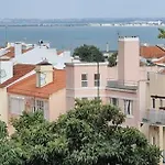 Проживание в семье Coliving In Center Long-term