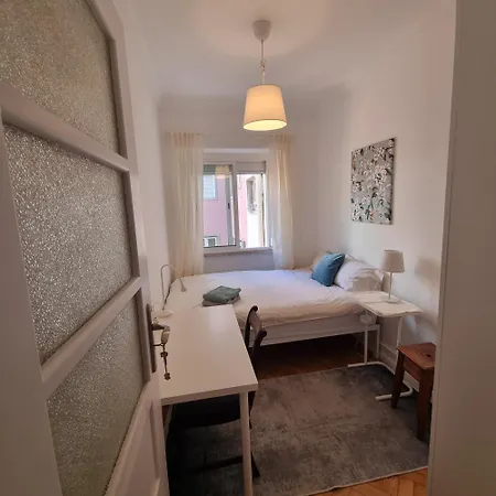 Coliving In Center Long-term Lisbona